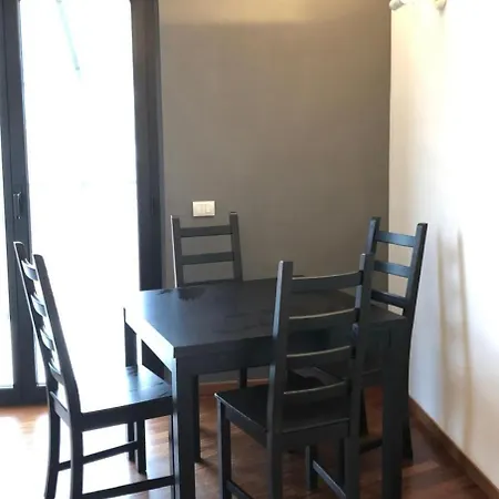 Busto Prestige Vicino Centro E Stazione 20min Malpensa Apartamento *